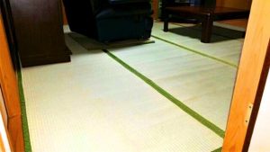 中国産畳表での表替えなら、国産の高級上敷きを畳の上にそのまま敷く方が良いと思う理由