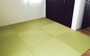 床暖房のフローリングに床暖房対応の置き畳をサイズオーダーで敷き詰める