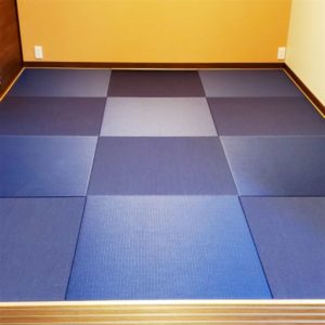 「青い畳」和室の概念を打ち破るカッコよさ！清流藍色の畳を敷いた事例