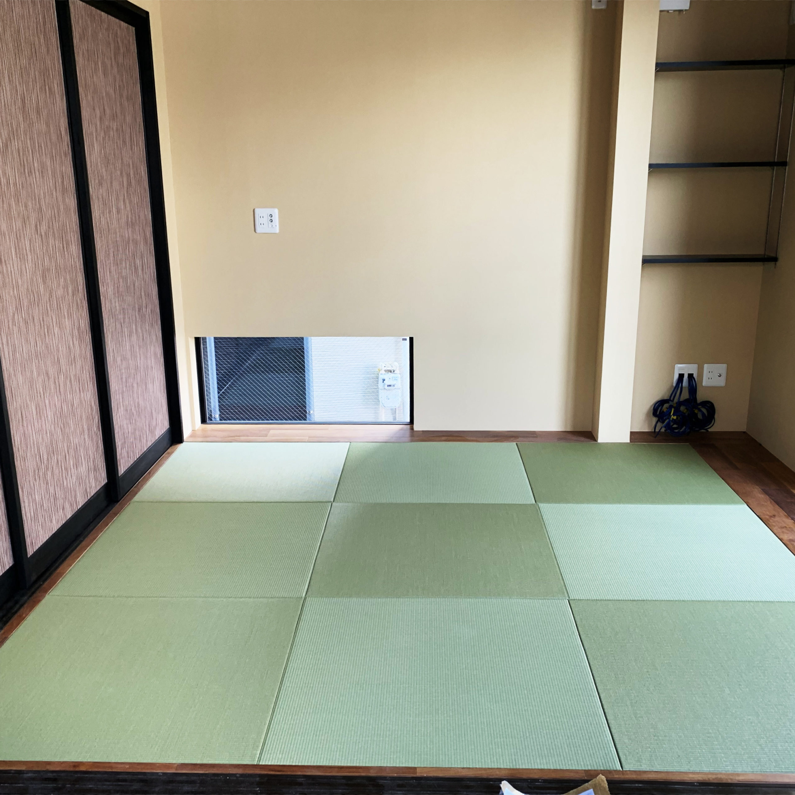 和室のゆがみに合わせて琉球畳をカスタマイズ 微妙な誤差にも対応できます