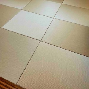 新しい畳に入替えたら、今どきの和室インテリアに。DIYで白茶色の琉球畳にリフォーム