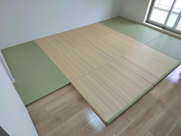 MIGUSAアースカラーと目積の組み合わせた置き畳の部屋