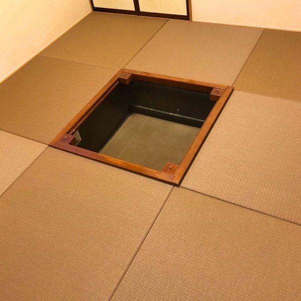 掘りごたつに琉球畳